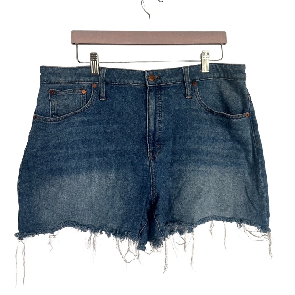 Madewell Curvy High-Rise Denim‎ Shorts Size 33 | Raw Hem | Fair Trade Factory